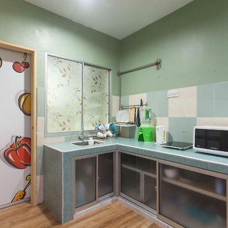 Gunung View Homestay 10 To 12 Pax Near Sunway Tambun 이포 외부 사진